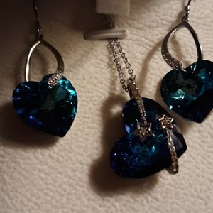 🦋AUSTRALIA CRYSTAL PENDANT & EARRINGS🦋